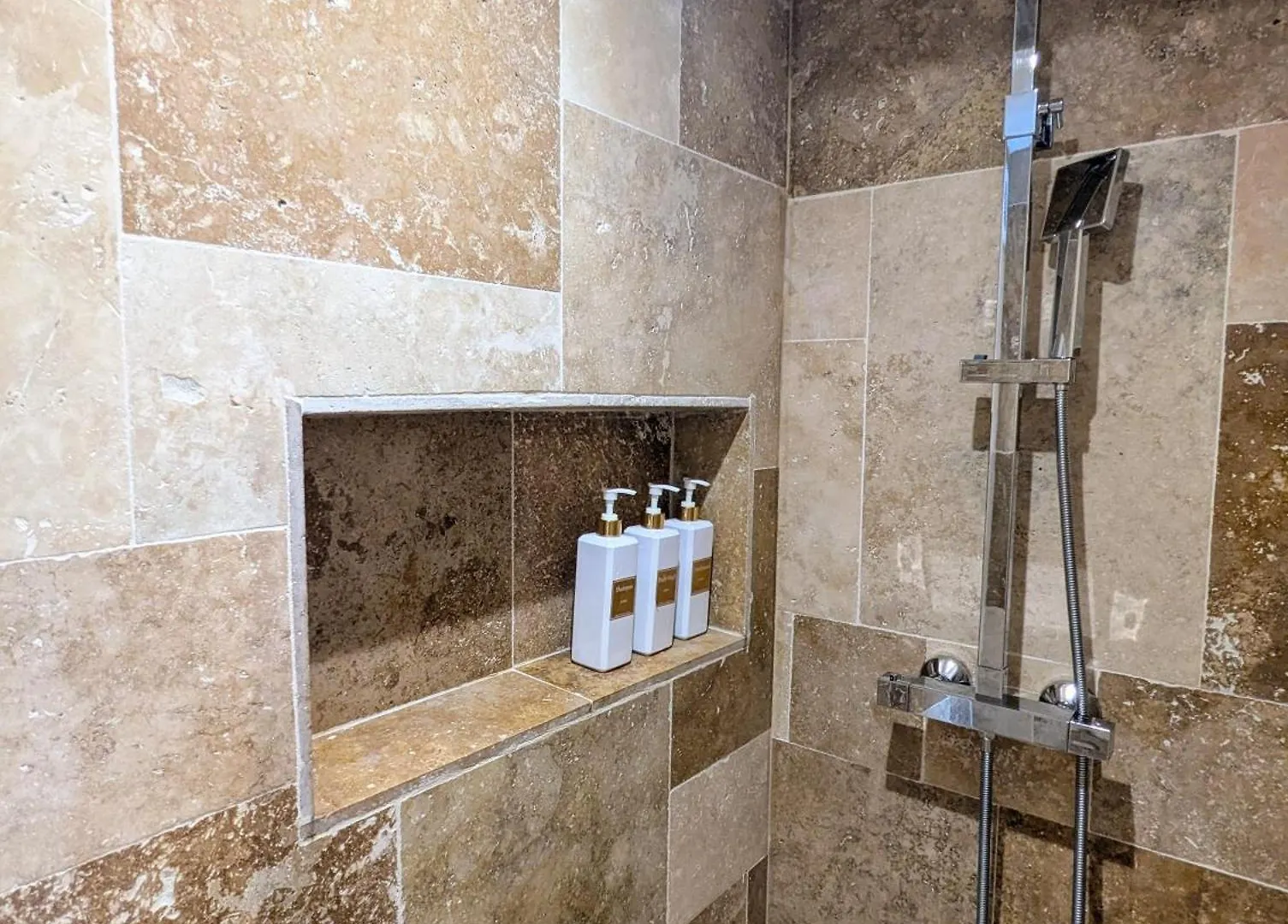 Appartement Evasion Au Calme - Maison Cosy Avec Piscine Et Tennis Saint-Vallier-de-Thiey